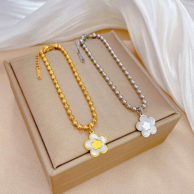 【 All-Titanium Steel 】 Dongdaemun Unique and Elegant shell Flower round bead bracelet, a retro gift for female Internet celebrities and best friends details Picture