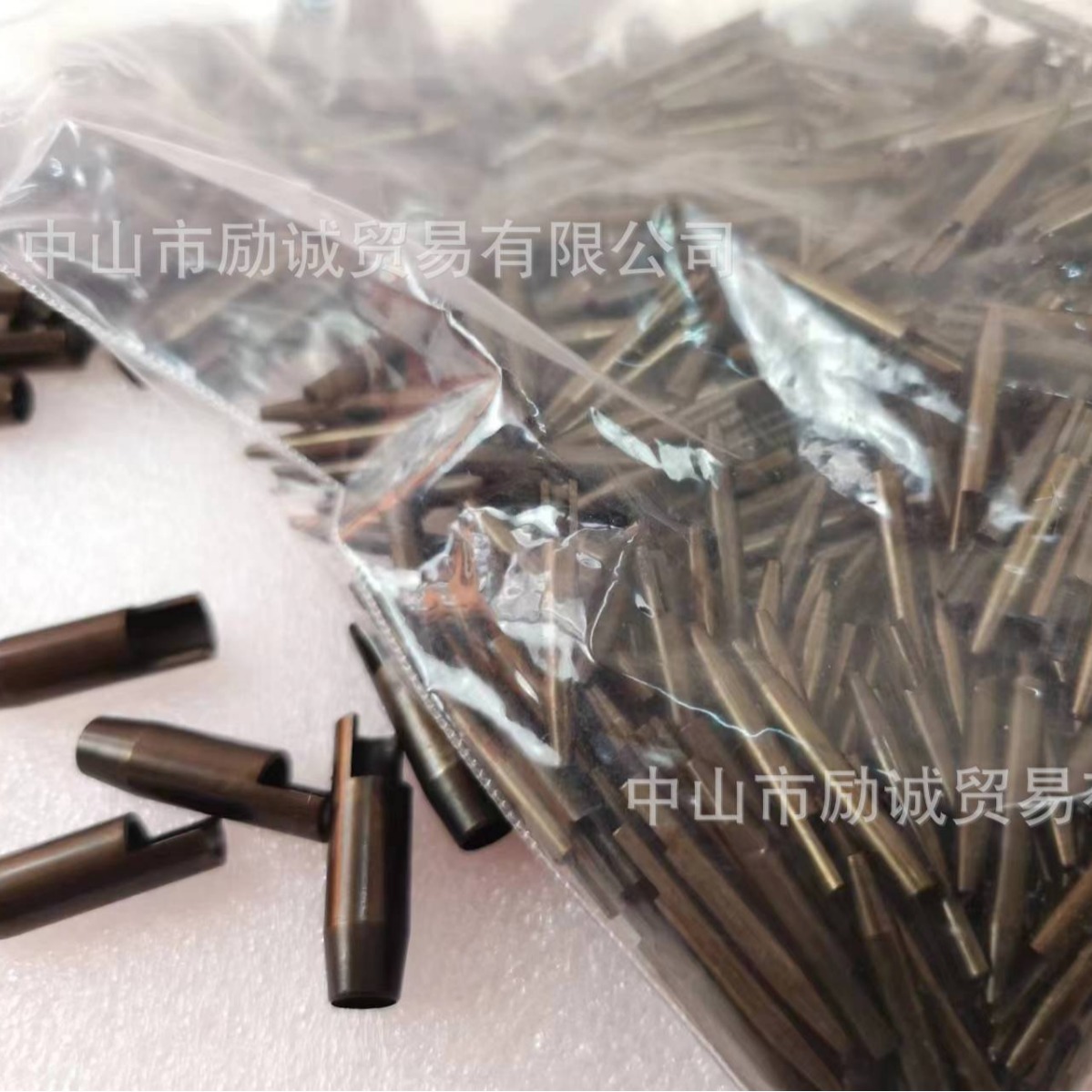 After die-cutting holes with a common post-cleaning waste punching laser die, the height of the waste punched holes is 23.8-24mm, and they are circular punched with an iron knife details Picture