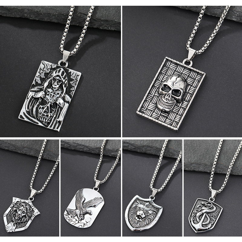 Wholesale of Amazon, European and American cross-border retro and personalized hip-hop necklaces, Korean shield tags, pendants and accessories full figure