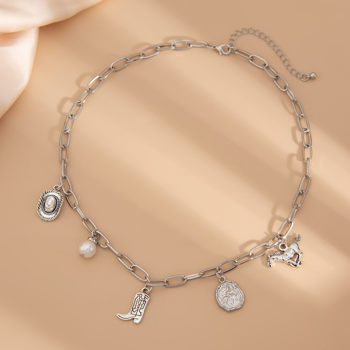 European and American cross-border accessories ins cowboy boots alloy pendant necklace irregular pearl necklace versatile girl Application Scenario