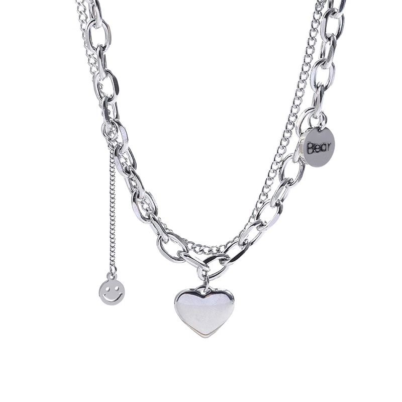Sweet and cool hot girl titanium steel non-fading heart-shaped sweatshirt necklace, women's light luxury niche accessory 2024 new hip-hop necklace Item Picture