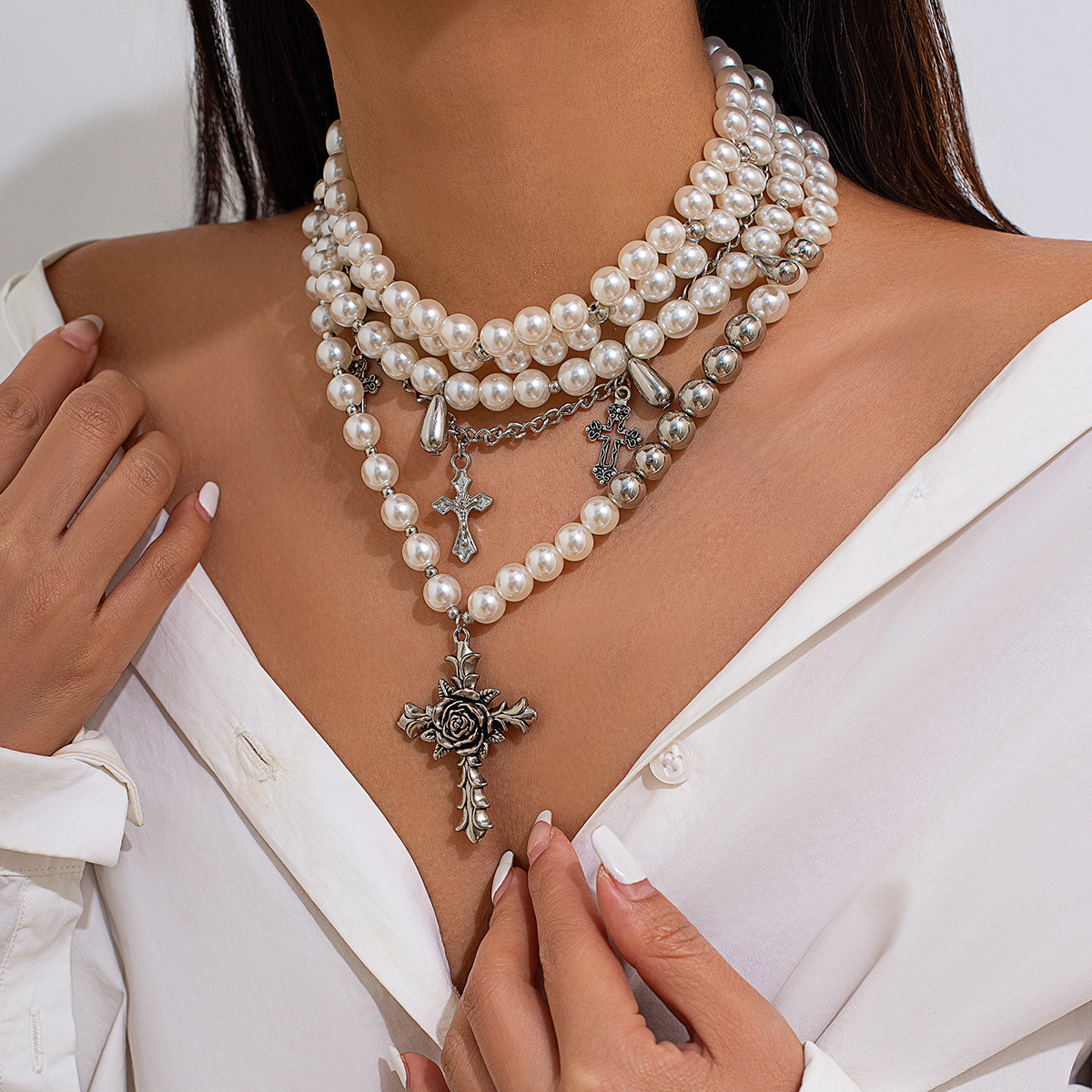 European and American cross-border jewelry, retro Baroque chocker collarbone chain, irregular pearl multi-layer round bead necklace full figure