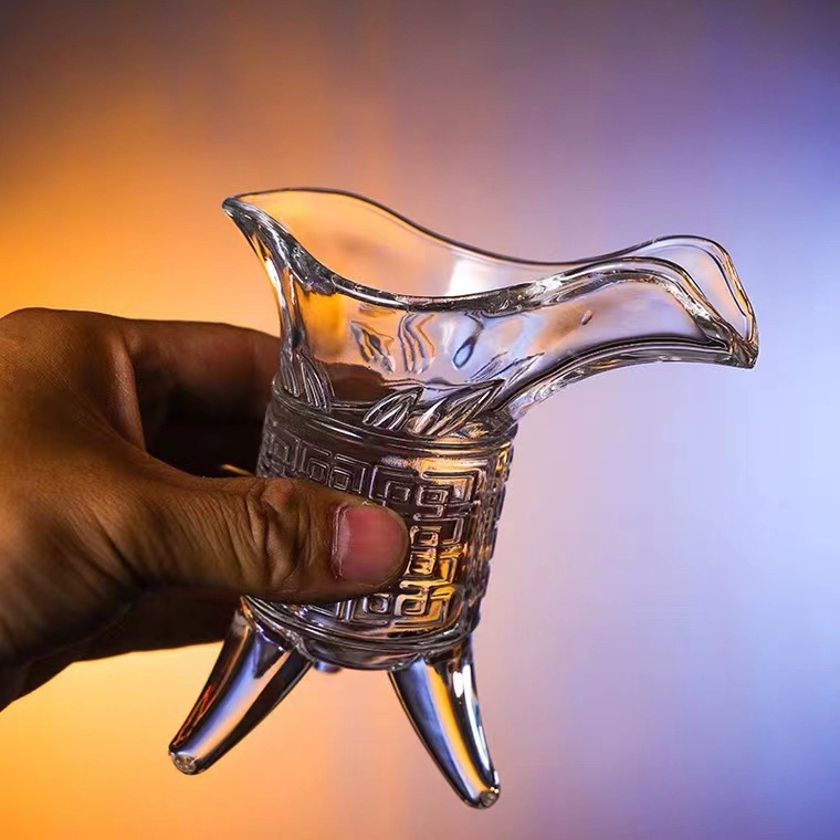 Factory wholesale of creative retro emperor cups, emperor glass white spirit cups, ancient spirits cups and one-sip cups Specification drawing
