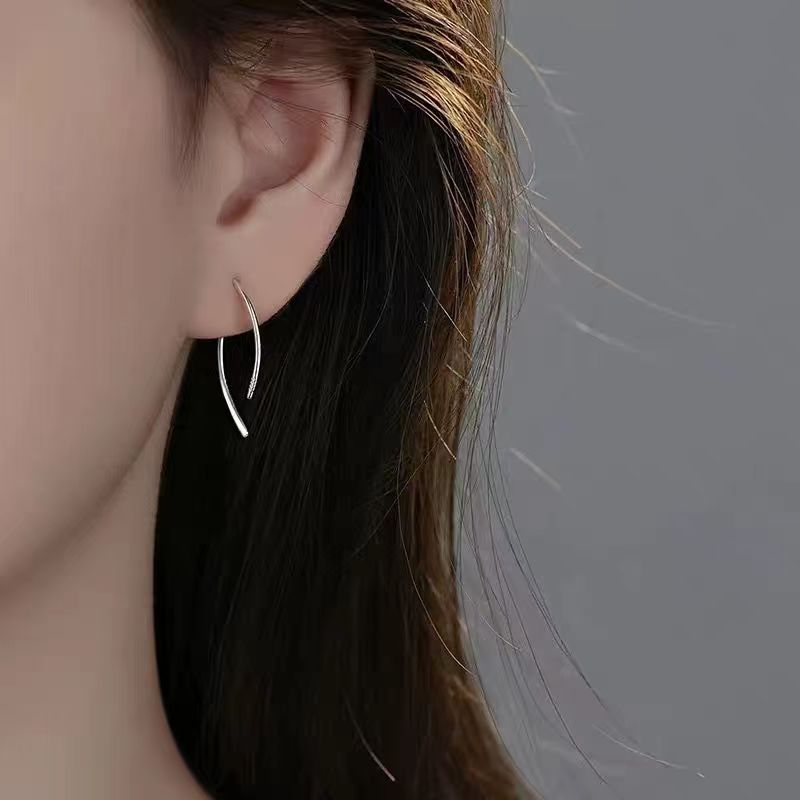 Minimalist line earrings, a unique and versatile design, Korean-style U-shaped stud earrings, elegant and stylish daily commuting earrings for young girls details Picture