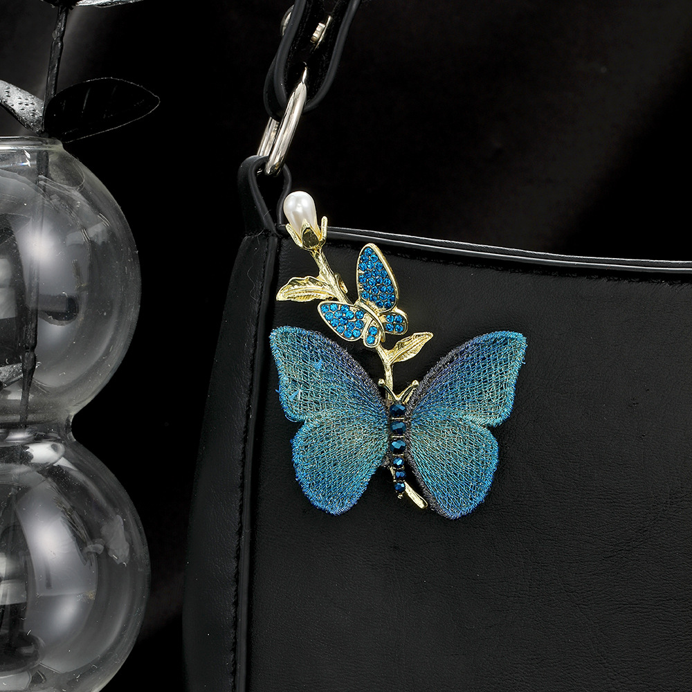 New Chinese-style elegant purple-blue butterfly pearl brooch, women's national trend ancient style light luxury high-end fashionable and elegant brooch details Picture