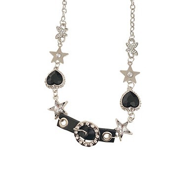 This is a new 2024 light luxury and niche collarbone chain necklace that exudes a sweet and cool feminine charm and is an exaggerated accessory for a hot girl's neck Item Picture
