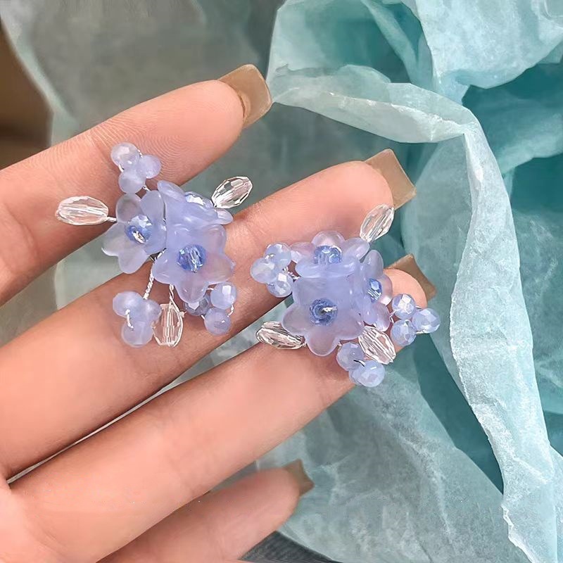 Summer's milk blue ~ Super fairy-sweet and fresh baby blue beaded flower stud earrings wholesale full figure