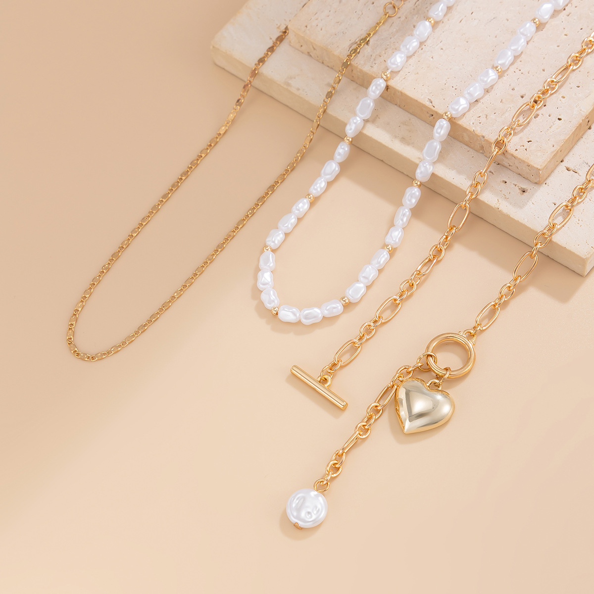 European and American cross-border style heart-shaped cross pendant necklace, Baroque imitation pearl beaded layering collarbone necklace Application Scenario