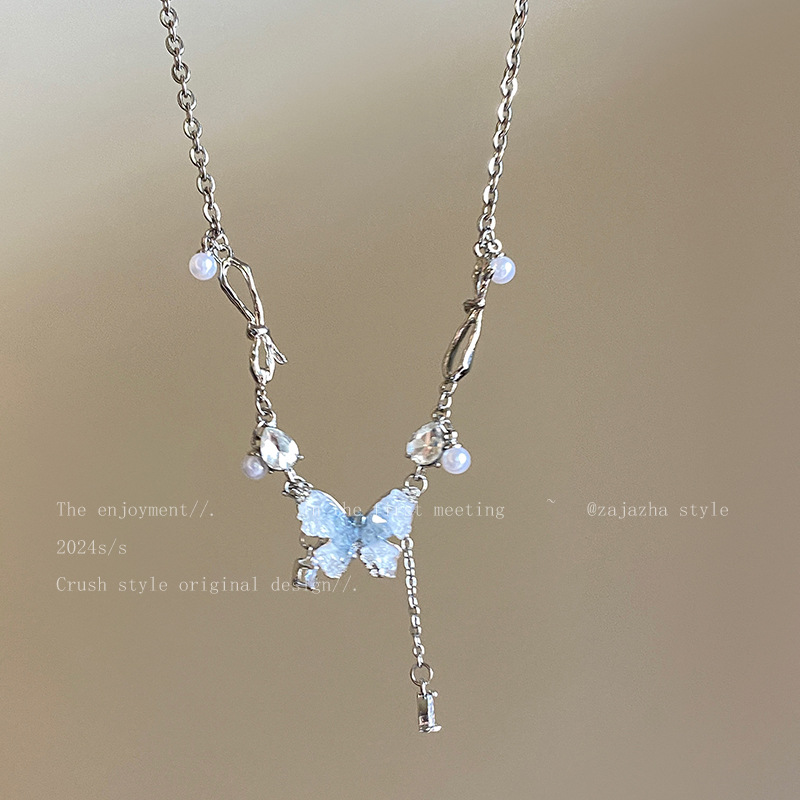 Blue crystal butterfly double-layer pearl necklace for women, with a cool and high-end feel, layered collarbone chain, light luxury and niche necklace Application Scenario