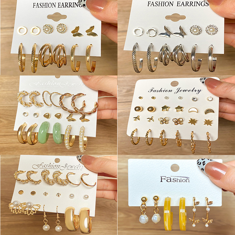 Korean jewelry world: A simple and basic alloy stud set for cross-border use from Europe and America, a creative retro card-mounted ear ring and earring set full figure