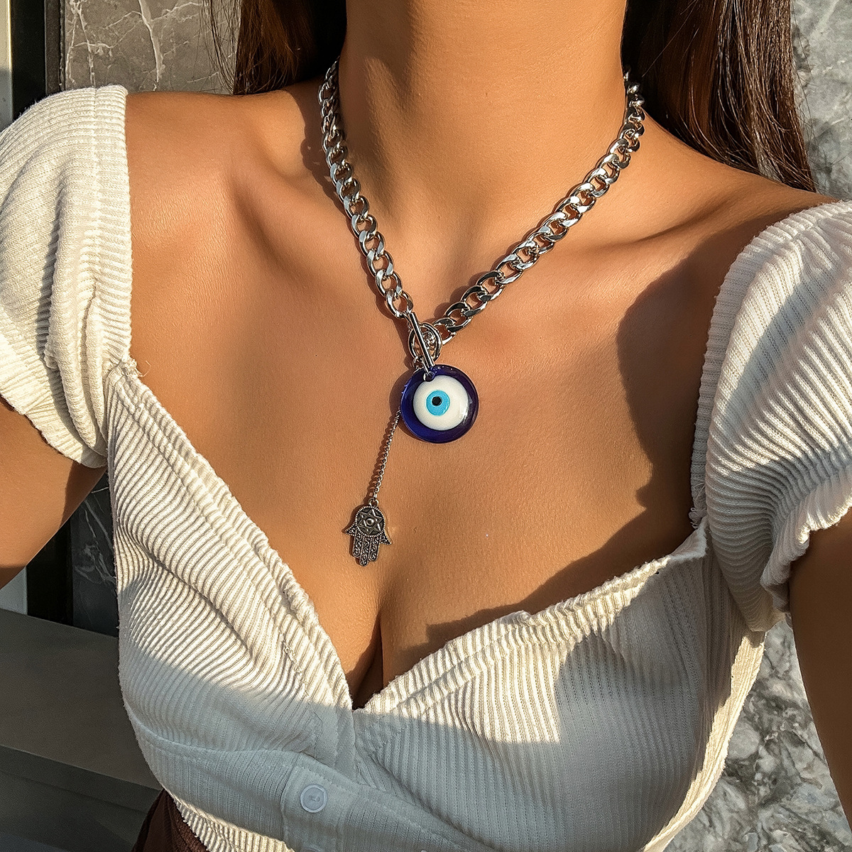 European and American cross-border accessories, punk women's metal Gothic style accessories, collarbone chain, foreign trade devil blue eye necklace Specification drawing