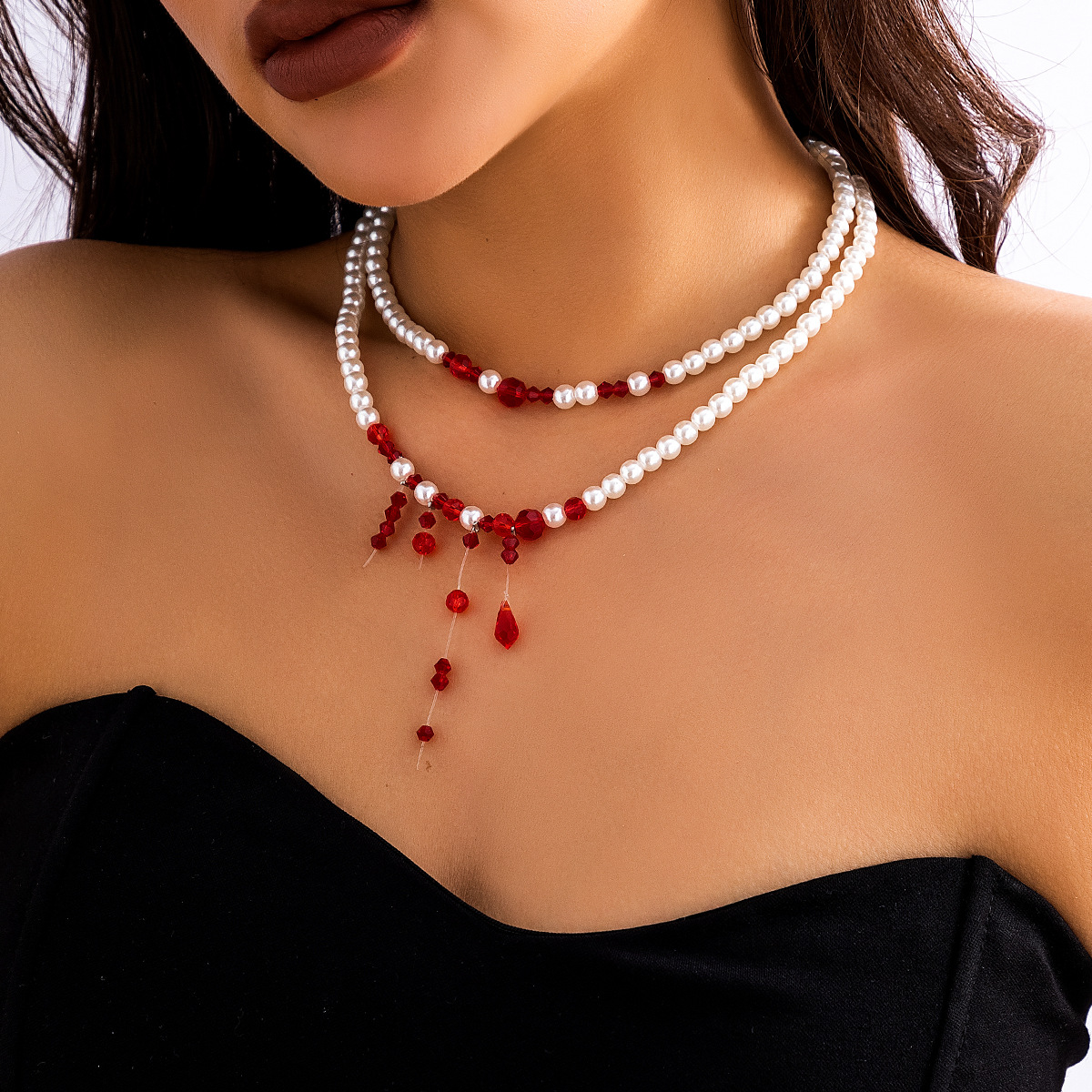 European and American cross-border accessories, sweet and cool Gothic blood-drop tassel collar necklace, Halloween personalized beaded choker Application Scenario