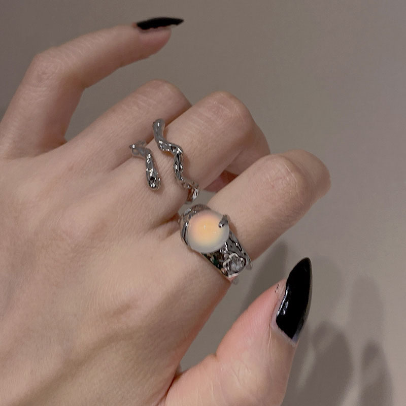 A niche design sense, light luxury and cold style open-mouth ring for women on Instagram, fashionable and individual, moonstone, elegant and simple ring Application Scenario