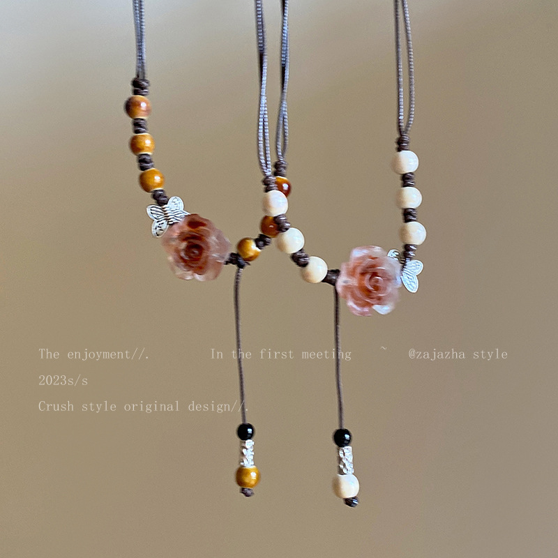 Rose woven necklace, a niche design for women, 2024 new neckchain-like butterfly collarbone chain wholesale details Picture