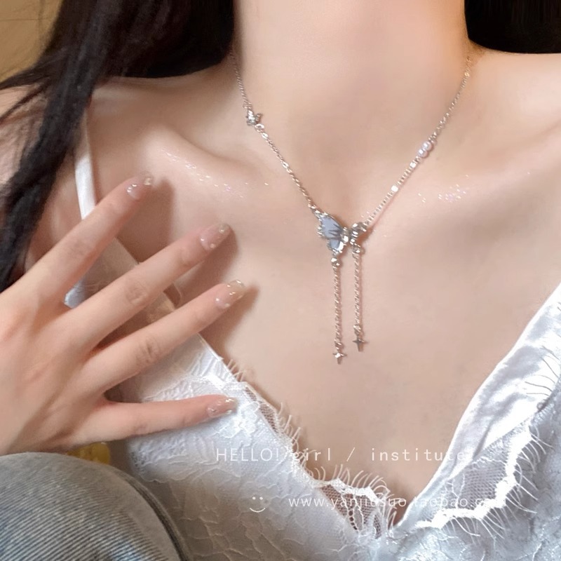 Summer sweet and cool zircon butterfly pearl necklace, a women's niche and light luxury neckchain, a seaside atmosphere collarbone chain details Picture