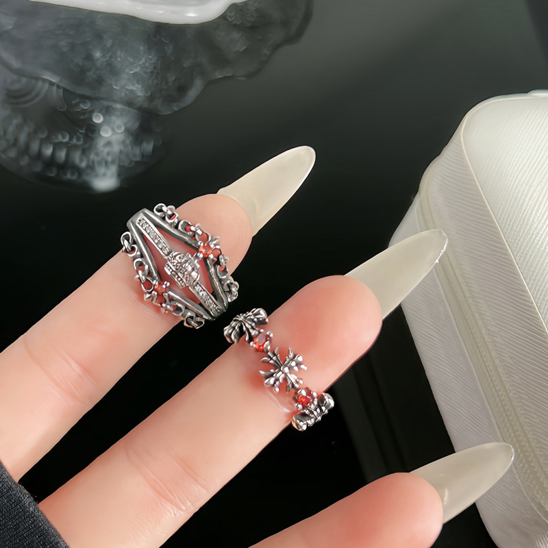 European and American retro aged iris flower personalized open ring, androgynous punk simple crown couple ring, cool and trendy details Picture