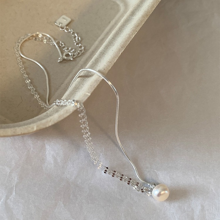A niche, light luxury pearl pendant necklace for women, simple, individual, fashionable, elegant and versatile neckchain and collarbone chain Application Scenario