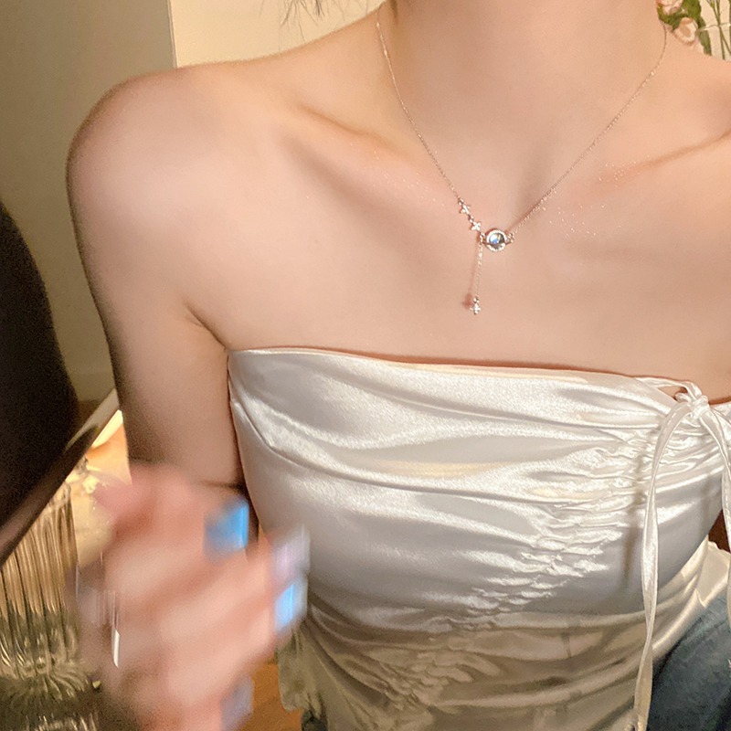 Romantic Story ~ Planet Four-pointed Star Necklace Women's Design Sense, Niche and Light Luxury Collarbone Chain 2023 New Style details Picture