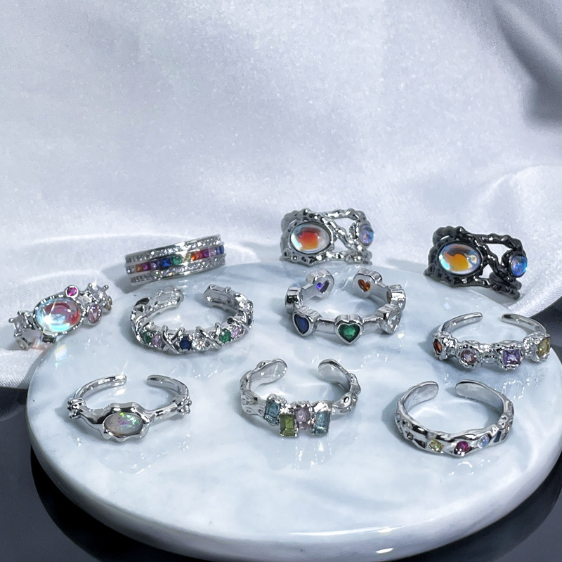 French sweet and cool colored zircon open ring, a fashionable and elegant woman's delicate layered ring, a cold style autumn and winter accessory Specification drawing