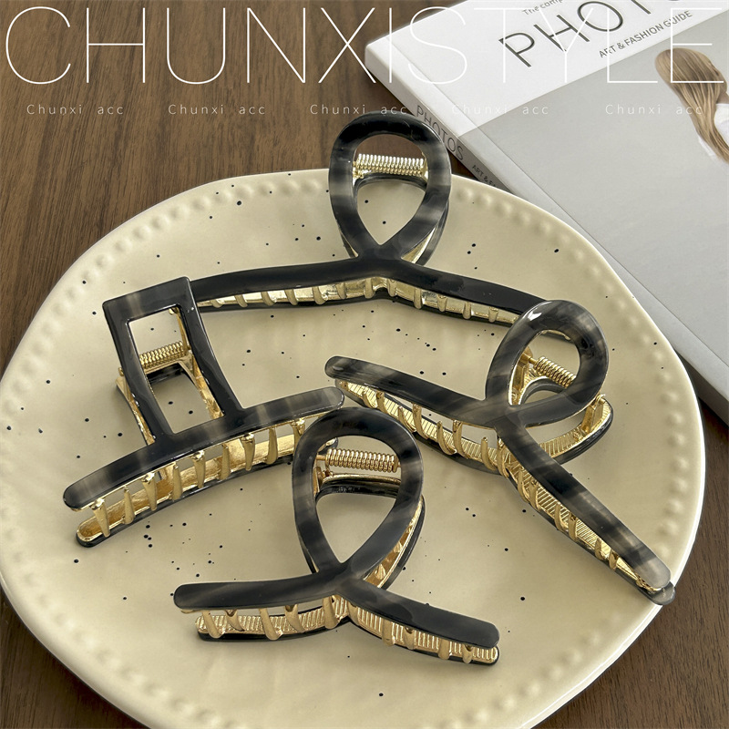 High-end grey ~ French retro acetate large gripper alloy splicing shark clip hair clip for women's back head hair clip headwear details Picture