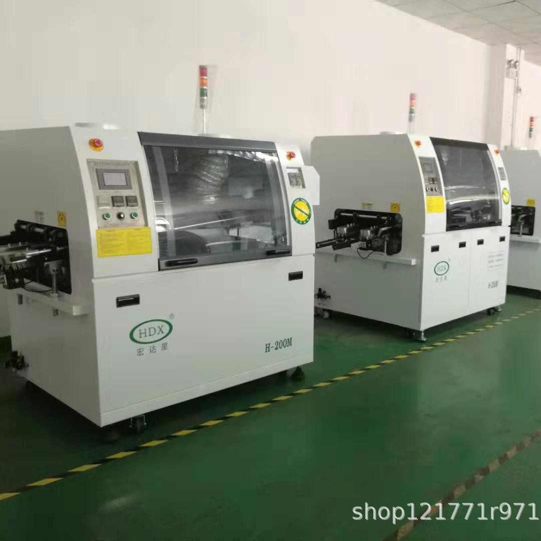Hongdaxing's small lead-free wave soldering machine offers high cost performance and quality guarantee. It can be used for automatic wave soldering full figure