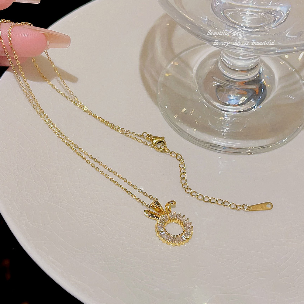 The new Japanese and Korean light luxury little rabbit necklace with a unique design sense for women, a versatile and simple collarbone chain, is a best-selling accessory Specification drawing