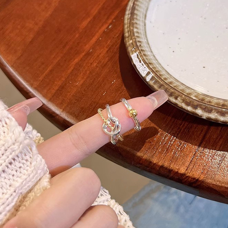 A fashionable and retro color-matched, exquisitely stacked ring with a high-end Korean vibe, a minimalist style on Instagram, and an open ring for women Application Scenario
