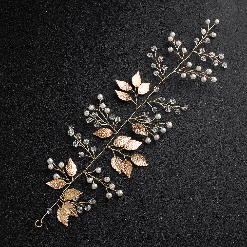 Korean wedding hair accessories: A beautiful forest-themed pearl headband, a handcrafted crystal alloy leaf headband, and a retro bride's headwear details Picture