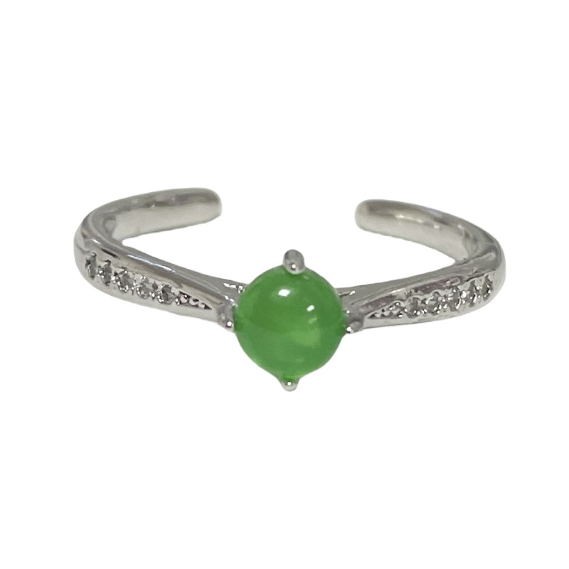 The new mid-style emerald-like plain ring for women can be adjusted to exude a retro charm and a sense of high-end fashion Item Picture