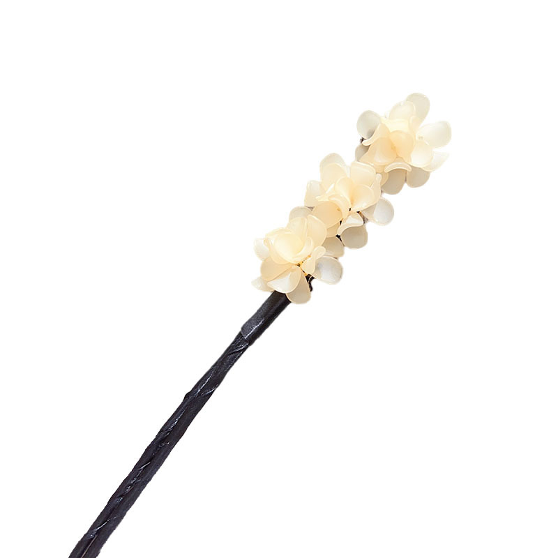 Bun hairstyle, hydrangea bud hair tie, ponytail headwear, high-end feminine look, acrylic hair bun stick, braiding tool, summer Item Picture