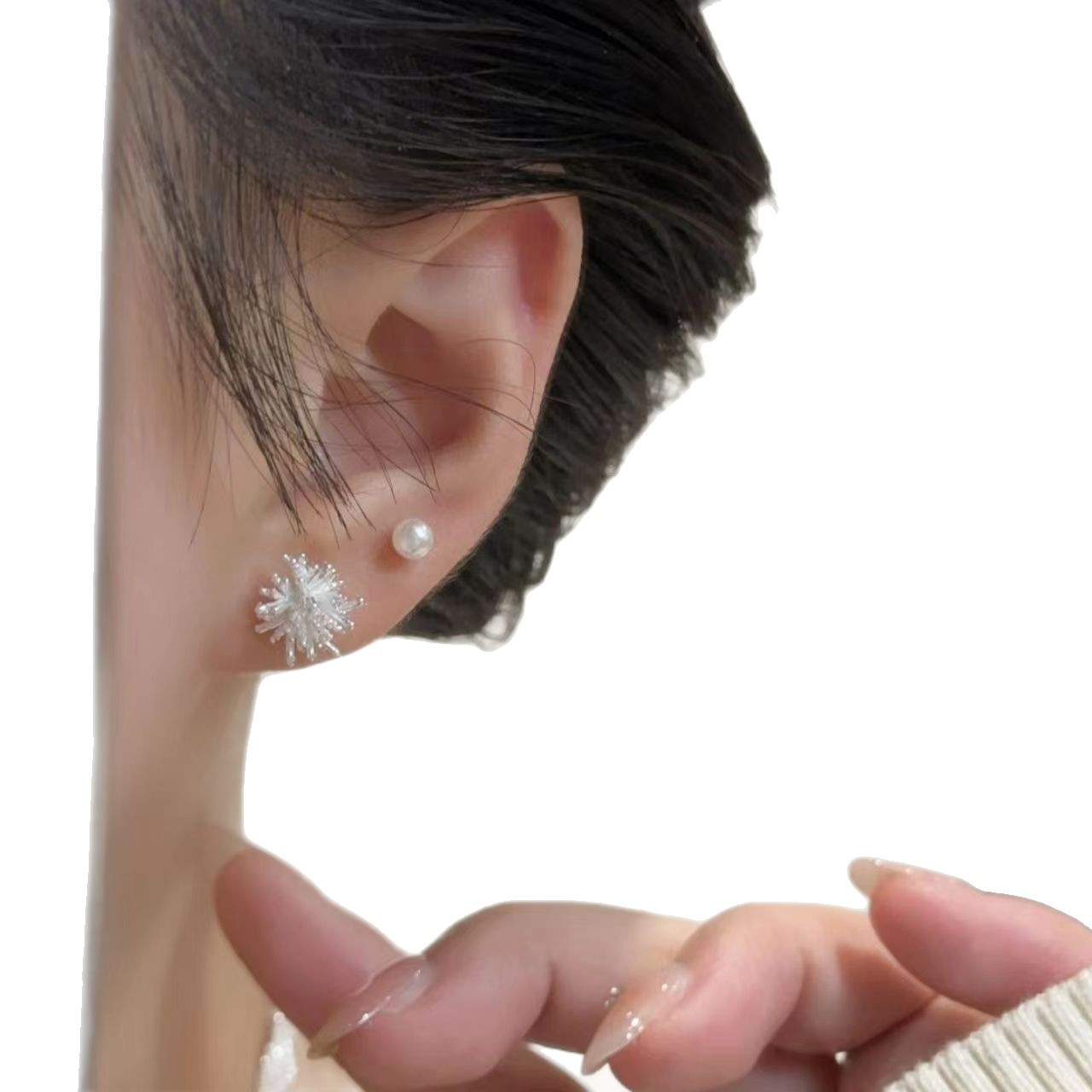 This exquisite and compact dandelion firework pearl four-piece set of stud earrings exudes a high-end and elegant feminine charm. It is a grand and light luxury ear accessory Item Picture