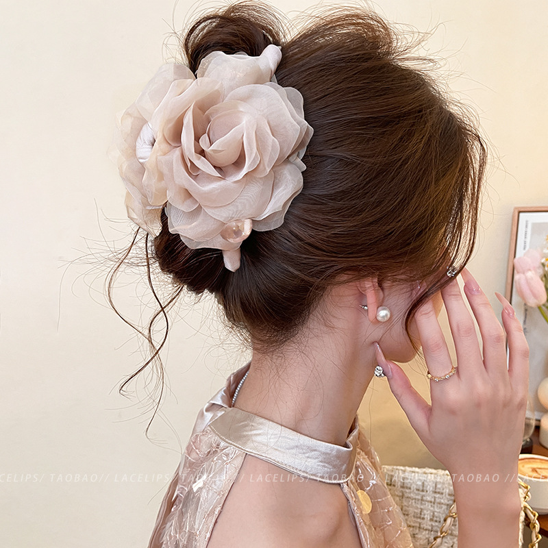Gentle flower pearl hair clip for women 2025 new style, high-end and exquisite shark clip, back of the head updo hair clip details Picture