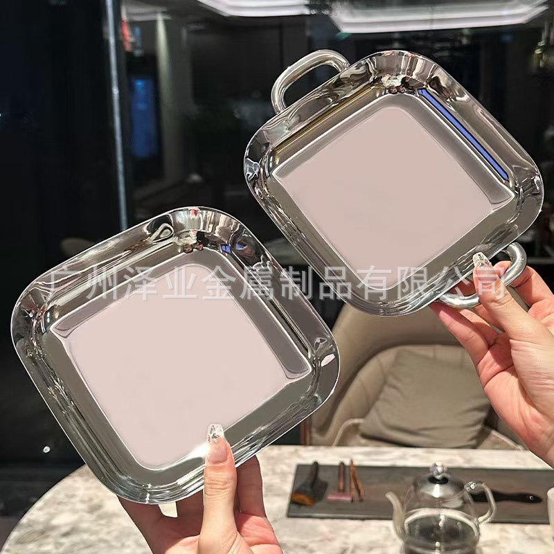Cross-border foreign trade 18/10 square plates, children's dinner plates 304, fruit plates, creative double-eared tea and snack plates Application Scenario