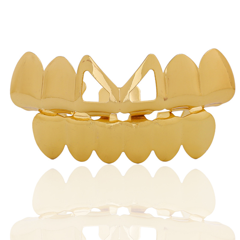 New two-hole protruding teeth Halloween stage dentures, HIPHOP props, hip-hop nightclub props, and braces props full figure