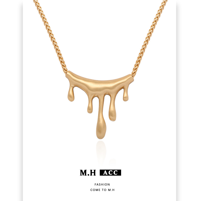 Original melted candle necklace, women's metallic texture, light luxury collarbone chain, high-quality irregular, fashionable and elegant necklace full figure