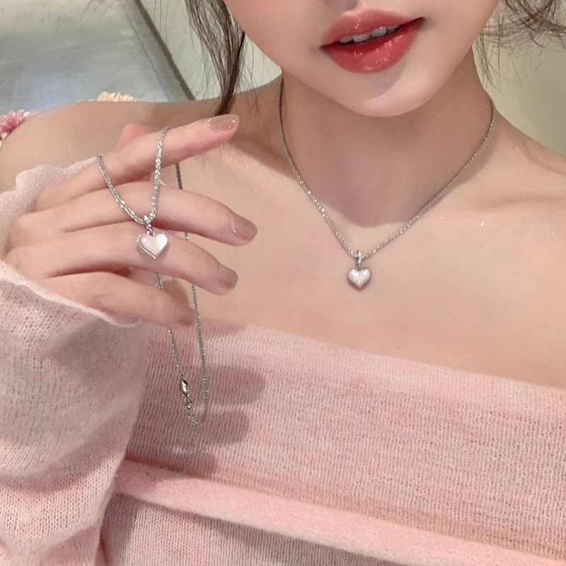 Pink-toned heart-shaped mother-of-pearl oil double-sided necklace for women, light luxury and niche style choker collarbone chain pendant details Picture