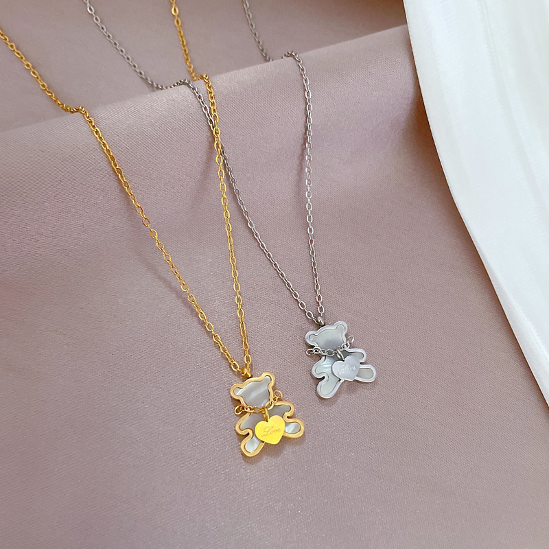 【 All-titanium Steel 】 Heart Bear minimalist style furnace, real gold necklace, female Instagram influencer collarbone chain accessory Specification drawing
