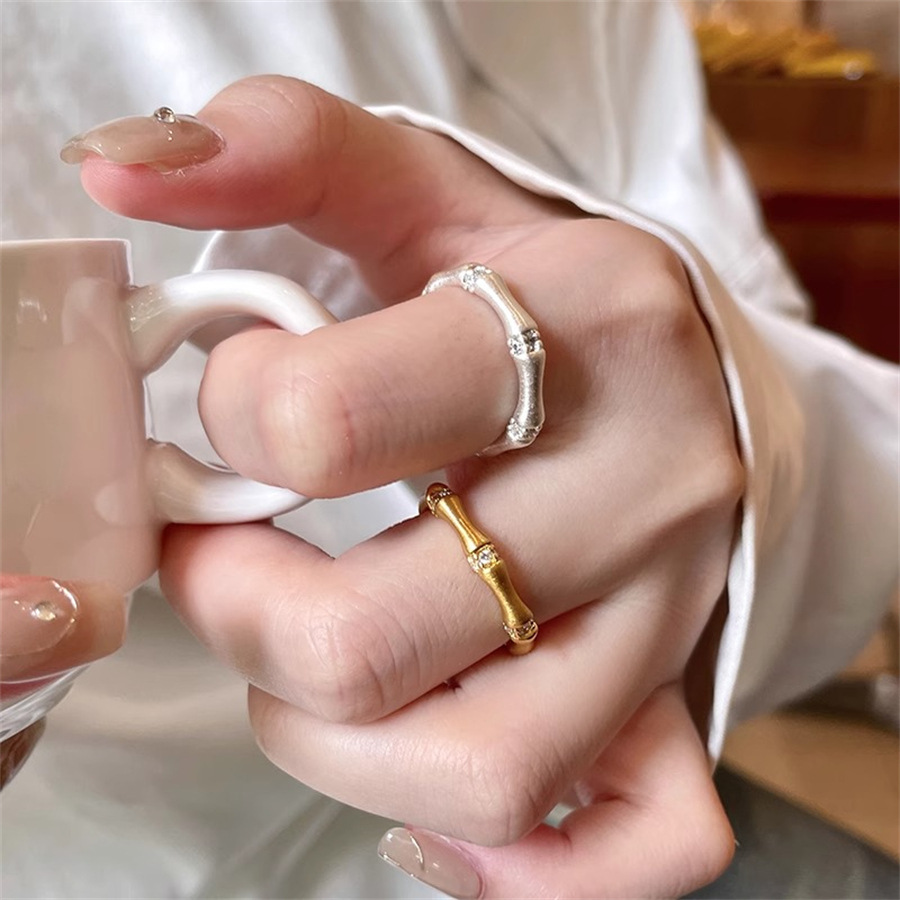 Vintage brushed bamboo joint zircon ring for women, simple and luxurious style open index finger ring, retro light luxury exquisite ring trend full figure