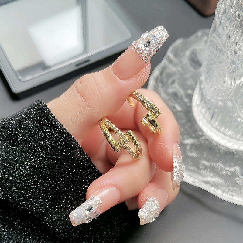 A mid-style brushed multi-layer cross simple plain ring open ring for women with geometric lines, a niche, light luxury and versatile ring details Picture