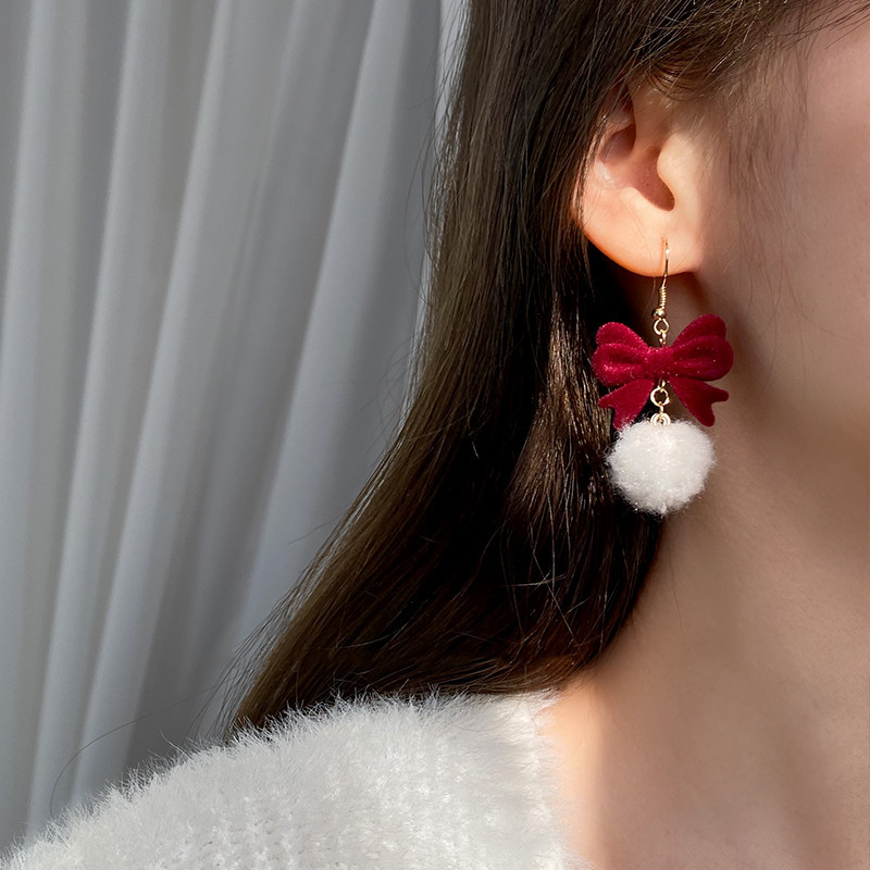 Autumn and winter flocked bow red earrings for women, a new style in 2025, suitable for the Spring Festival earrings, elegant New Year earrings Application Scenario