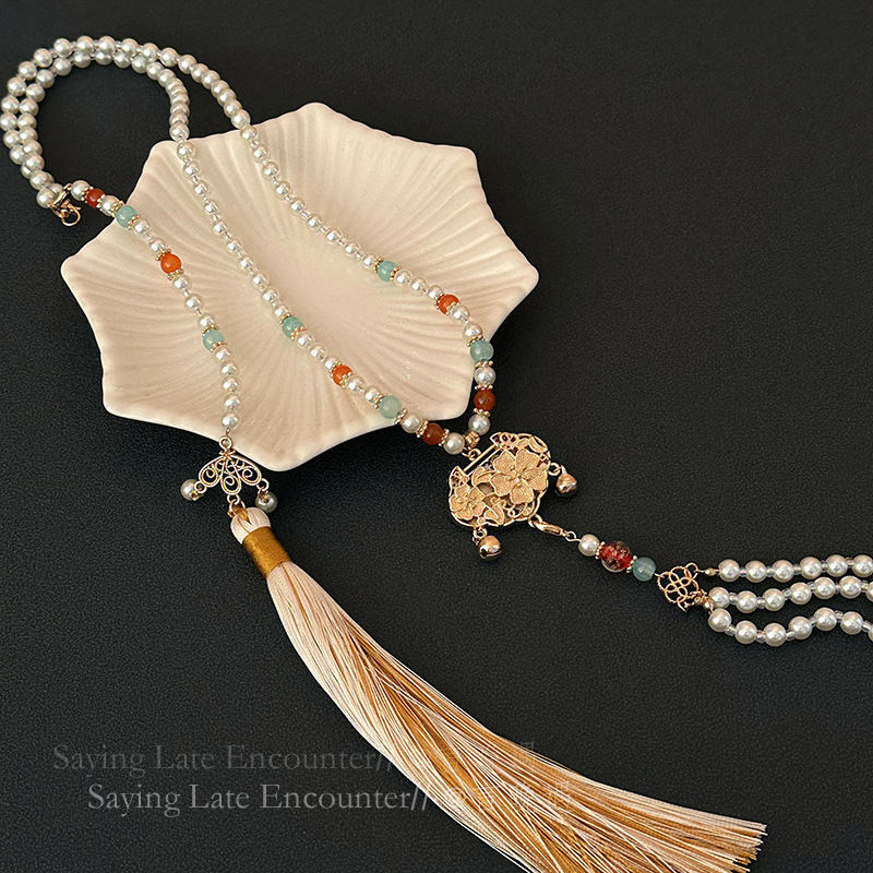 Hanfu court-style long back-cloud daily necklace, versatile horse face skirt accessory necklace, peony lock soft necklace details Picture