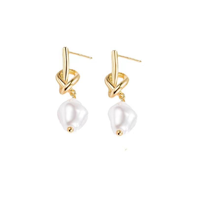 French Baroque irregular-shaped pearl pendant earrings, women's niche fashion, versatile design sense, knotted earrings and earrings Item Picture