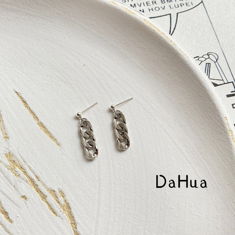 European and American hip-hop style chain, super cool, individual, simple, neutral and cold design sense, 925 silver stud ear clips details Picture