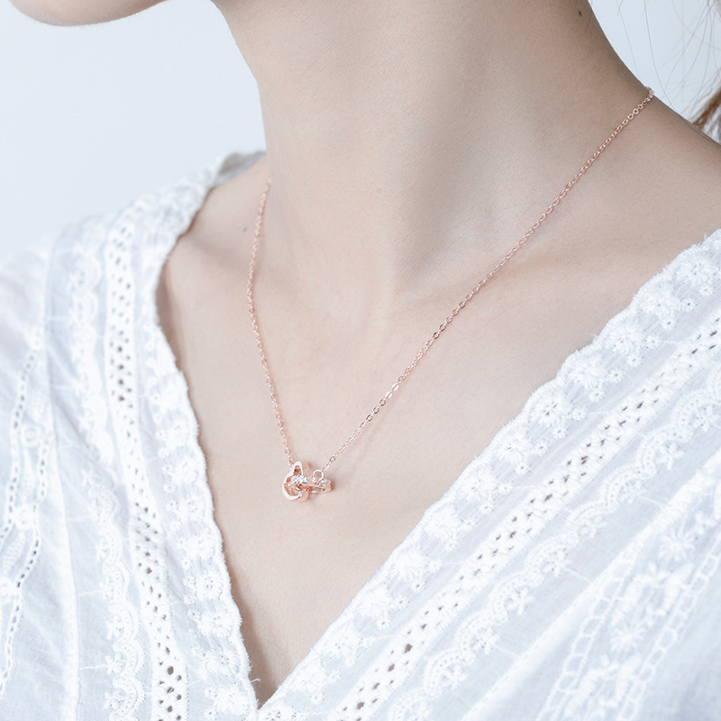 Gold electroplated heart-to-heart necklace, women's double ring zircon heart collarbone chain, 2025 Japanese and South Korean pendant, shining Application Scenario