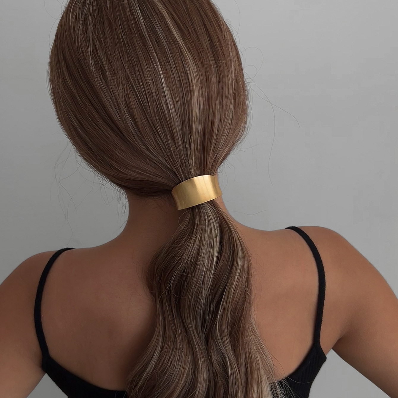Bow hair tie, versatile and elegant in European and American style, alloy hair band, simple and elegant, half tied in a ponytail at the back of the head, hair accessory and headwear details Picture