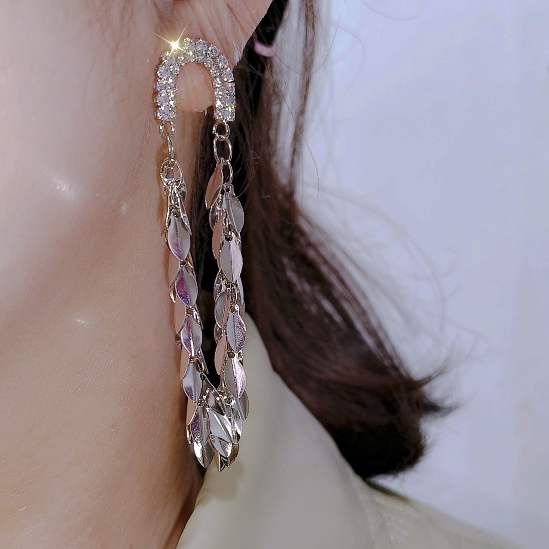 Cross-border European and American style metallic texture leaf tassel geometric zircon stud earrings, ins trendy and high-end earrings and pendants details Picture