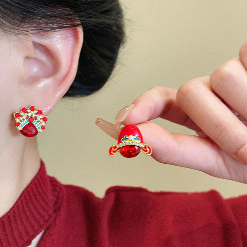 Chinese-style national trend earrings, women's unique ethnic style, exquisite micro-inset red zircon New Year earrings, high-end earrings details Picture