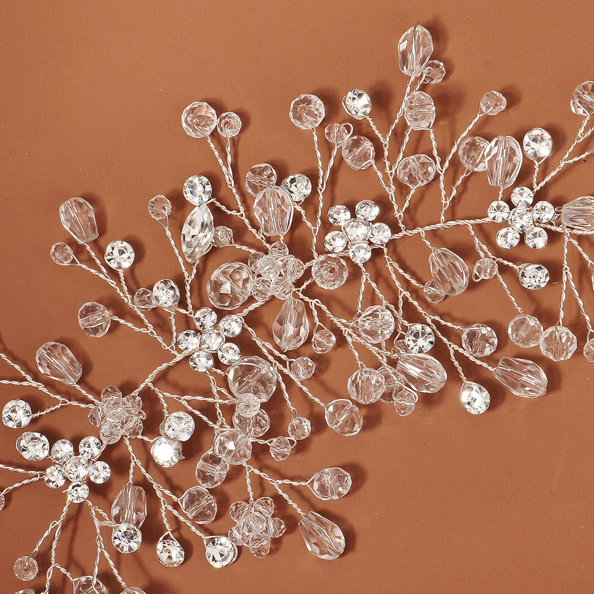 Xiuhe wedding dress accessories: Luxurious crystal headbands, wedding dress accessories, Korean-style ins fashion handcrafted headbands, rhinestone headbands Application Scenario