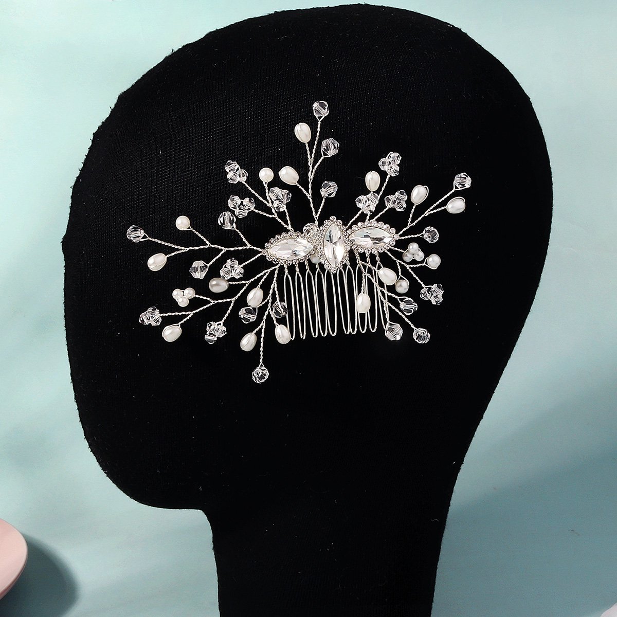 Wholesale of new cross-border bride wedding headwear, European and American banquet photo hair accessories, simple horse eye water diamond hair combs details Picture