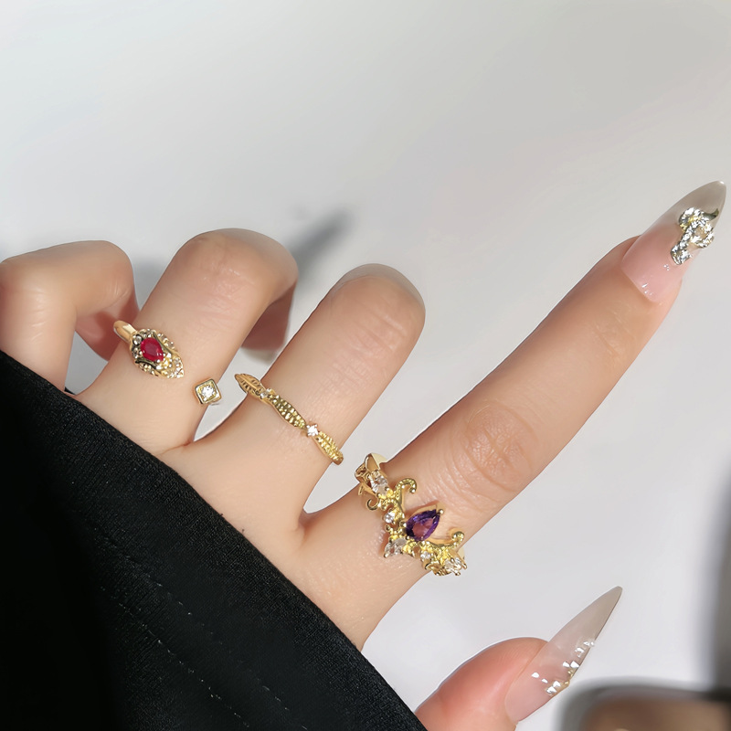 Exquisite mid-style light luxury crown purple diamond sweet and cool open ring for women's fashion cold style geometric versatile index finger ring details Picture